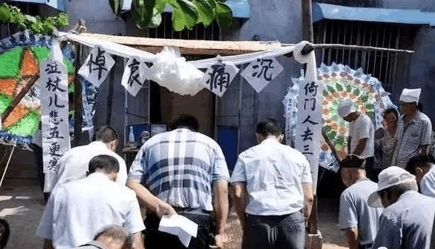 媒体，丧葬风招牌为何阴魂不散