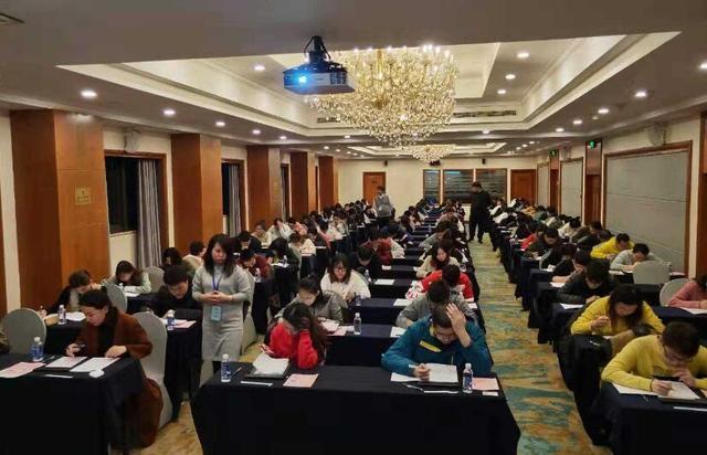 教育部，鼓励应届生积极参军入伍，投身国防事业