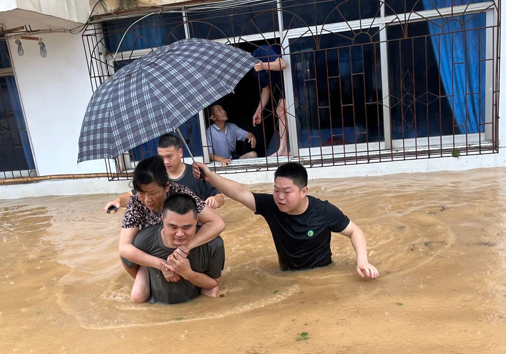 南方将再迎强降雨，警惕应对，守护家园