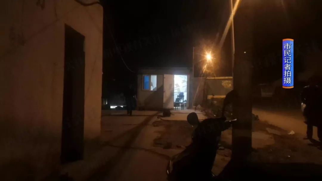男子深夜捅伤同病房父子后跳楼身亡，震惊社会的悲剧