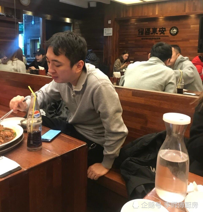 王思聪给1星的餐厅，探究背后的故事与反思