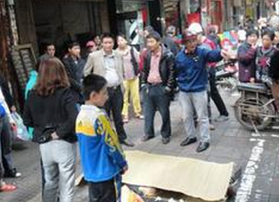 跟团游猝死事件引发的家属索赔问题探讨
