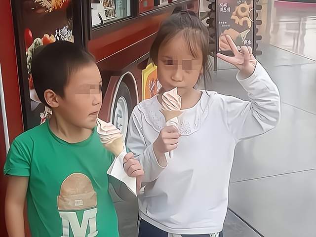 悲恸的瞬间，姐姐突然失联，弟弟上门发现姐姐去世