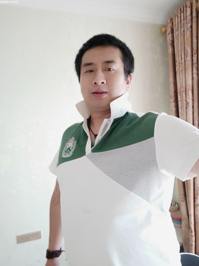 33岁男子疑因思念亡妻殉情，深情背后的故事与反思