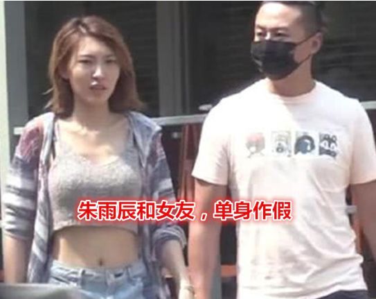 叶童被粉丝拽下车事件，深度解读与反思