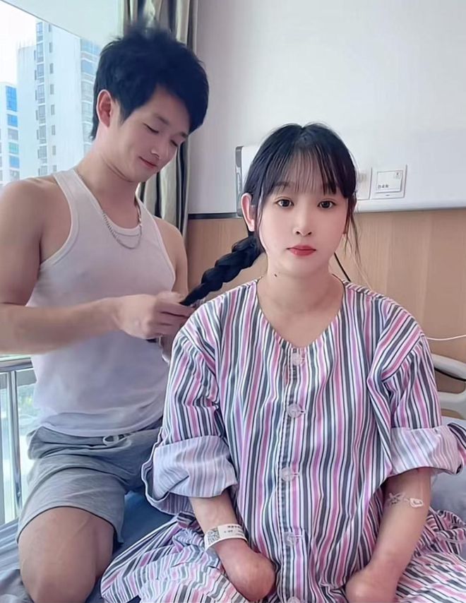 00后无手女孩怀孕遭遇网络恶评，丈夫的坚定回应