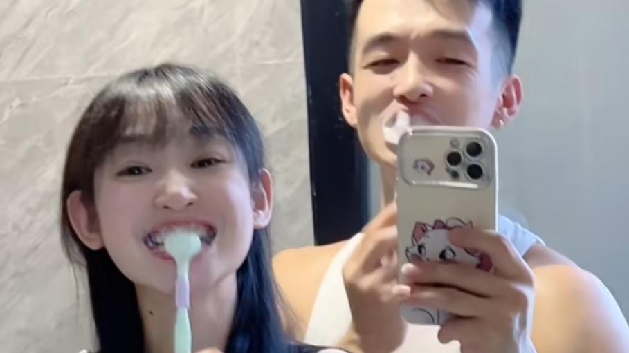00后‘无手’女孩怀孕，丈夫怒怼网友的背后故事