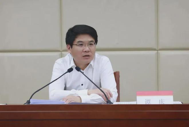 荣昌区委书记是谁？一探究竟