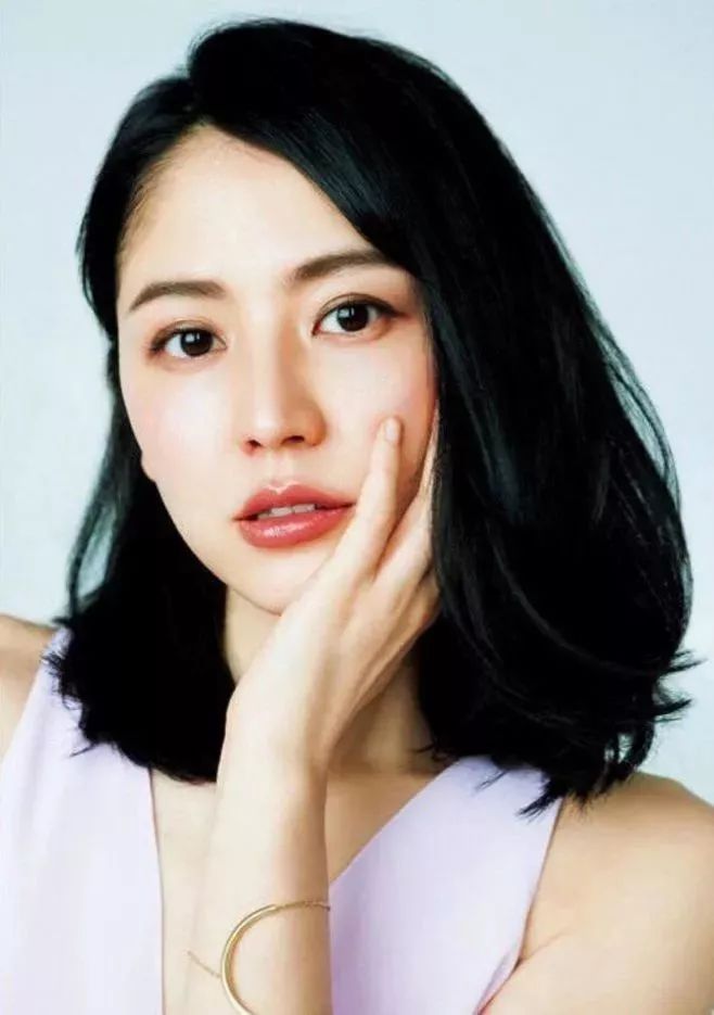 张婧仪，完美无瑕的绝美脸庞