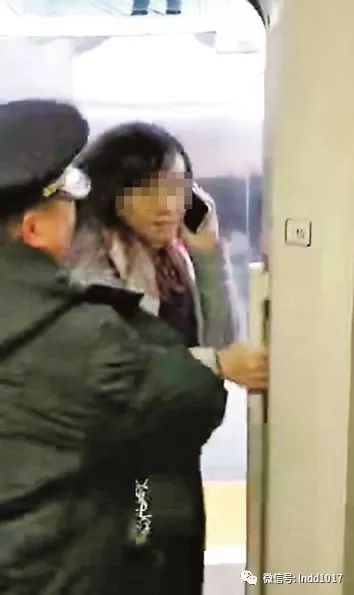 女子阻碍高铁发车行为的法律解读