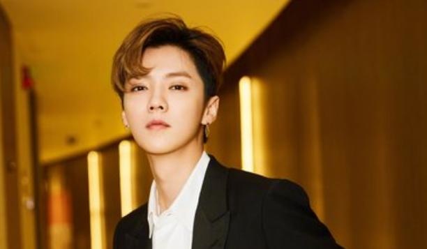鹿晗与王一博，娱乐圈的两大巨头，他们之间有何交集？