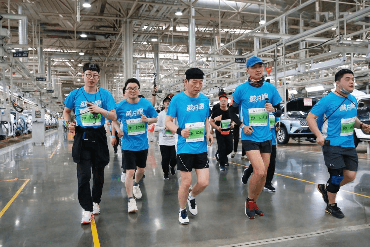 宇树科技回应机器人马拉松摔倒事件，深度解析与反思
