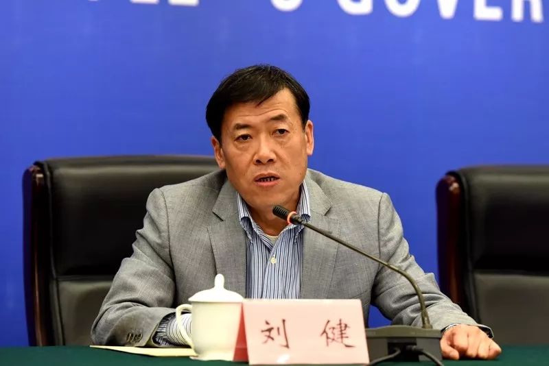 李吉平医生简介，医术精湛，医德高尚