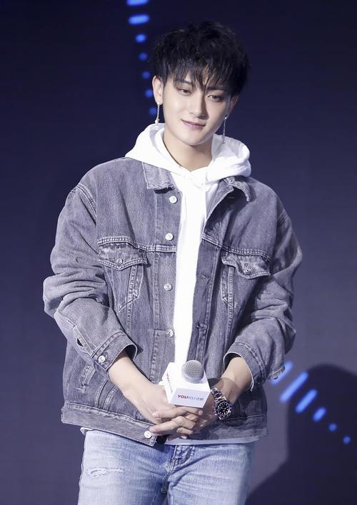 黄子韬高考成绩，探寻背后的故事与启示
