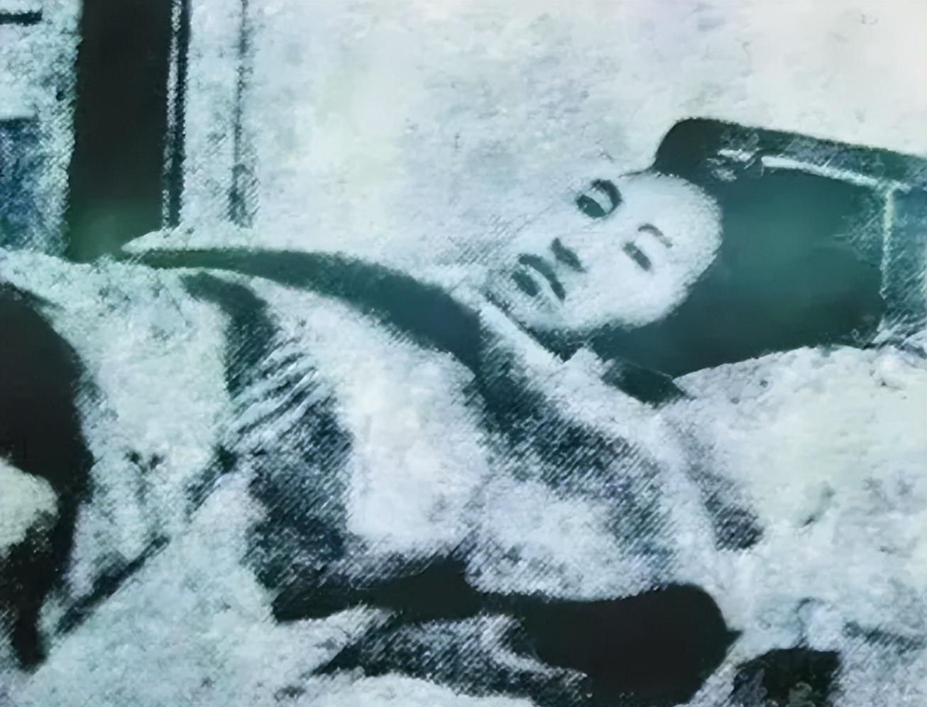 为了丈夫拔光牙齿，一个关于爱与牺牲的深度解读