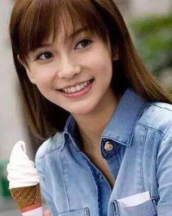 女大夫拔牙，专业与关怀并重
