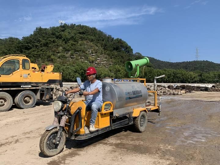 关于洒水车隔十分钟一趟的频率是否正常的研究