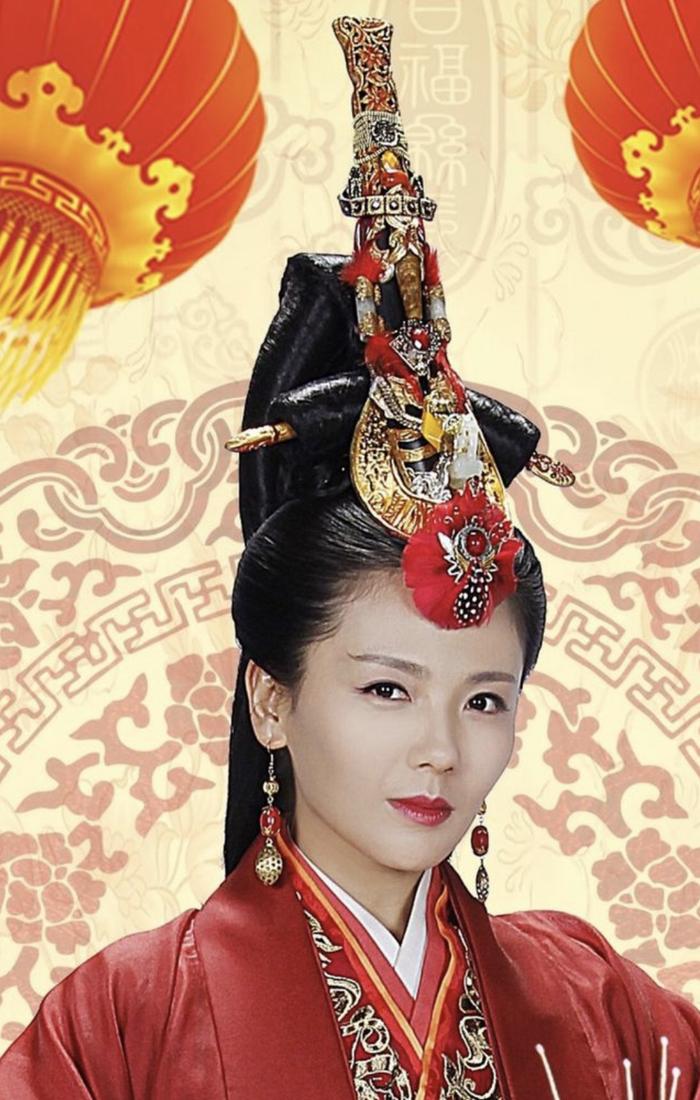 刘涛头戴三条簪头饰被夸爆，古典美再现惊艳众人