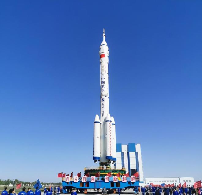 神二十乘组将在空间站驻留六个月，探索宇宙的全新篇章