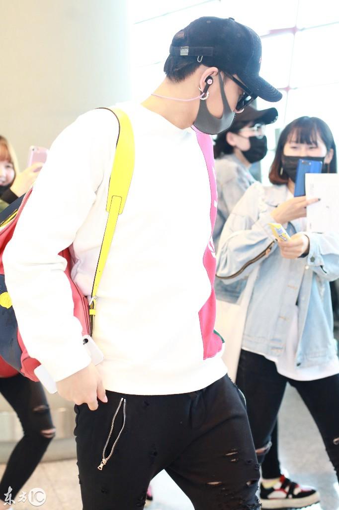 黄子韬卫衣，时尚潮流的代表