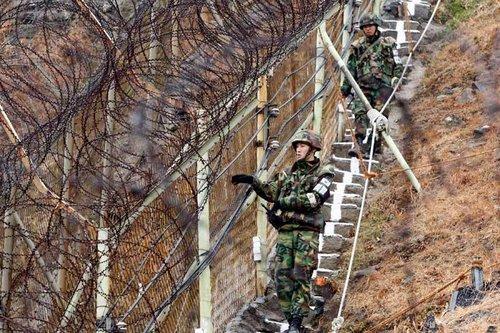 韩士兵向朝方误射子弹事件深度解析