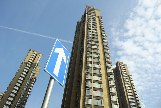 揭秘599联名款被炒至1.4万，一场时尚与市场的狂欢