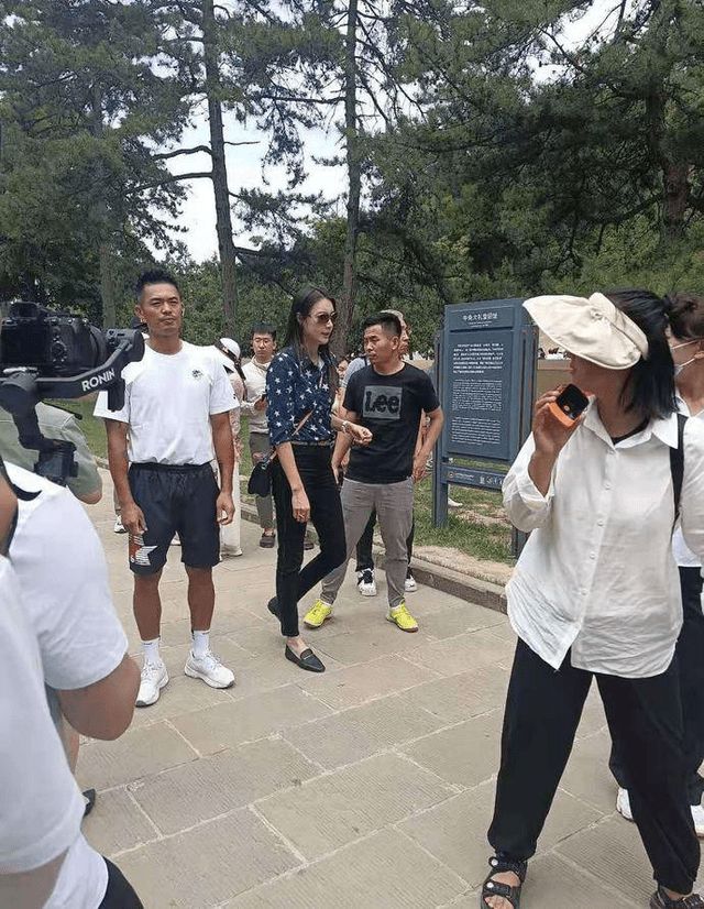 夫妻俩因孩子丢失35年几乎不说话，重逢的曙光与疗愈的旅程