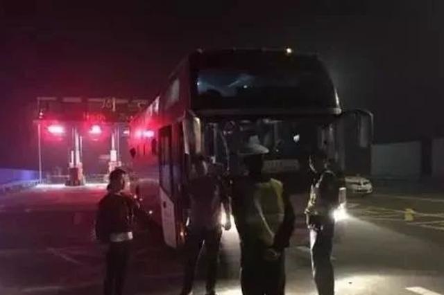 乘客深夜被丢服务区，事件反思与启示
