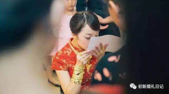 金饰破千备婚三金成本激增，现代婚礼下的新挑战与应对策略