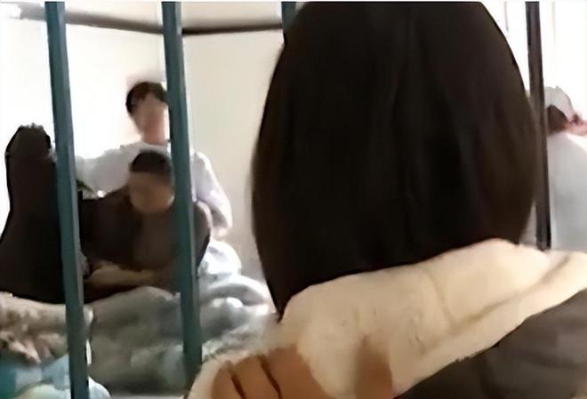 继母将女孩关厕所虐待致死获死刑，警示社会的残酷与正义的必然