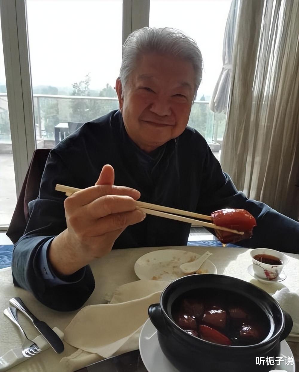 蔡澜被曝病危，本人深夜回应——健康至上，坦然面对