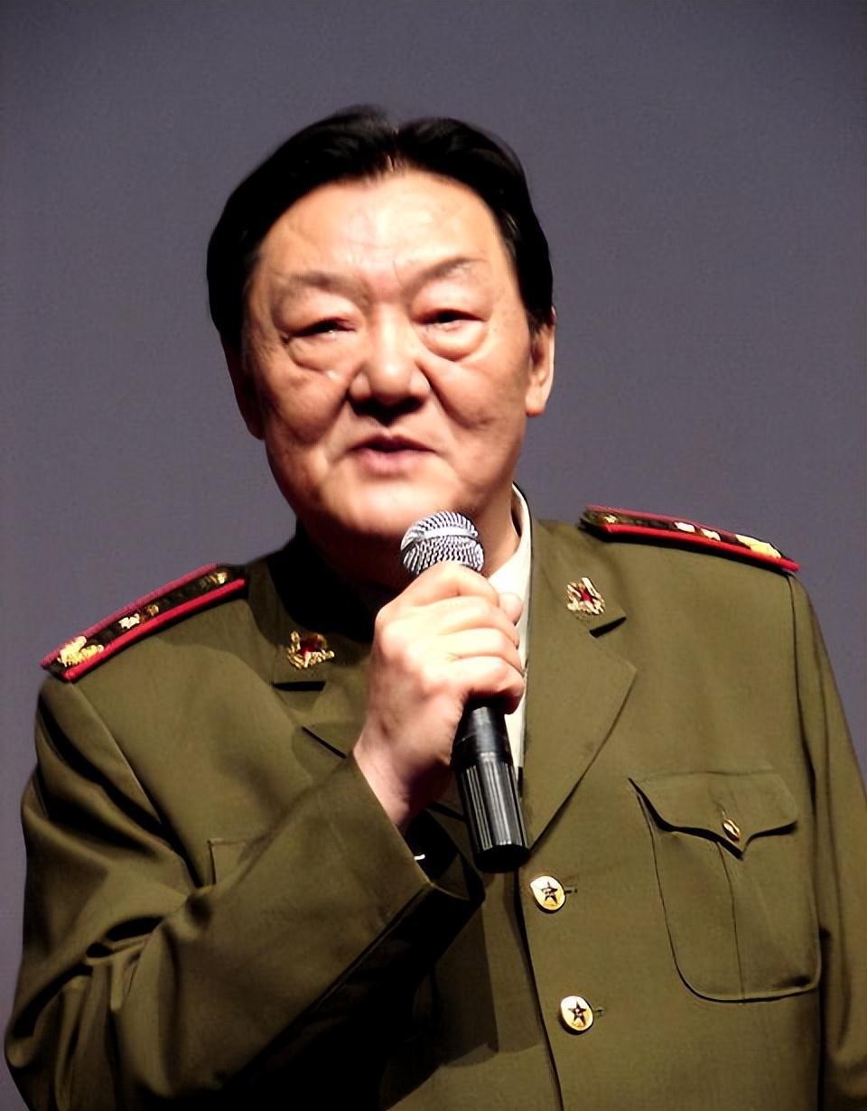 挺立潮头的近义词及相应用法探讨