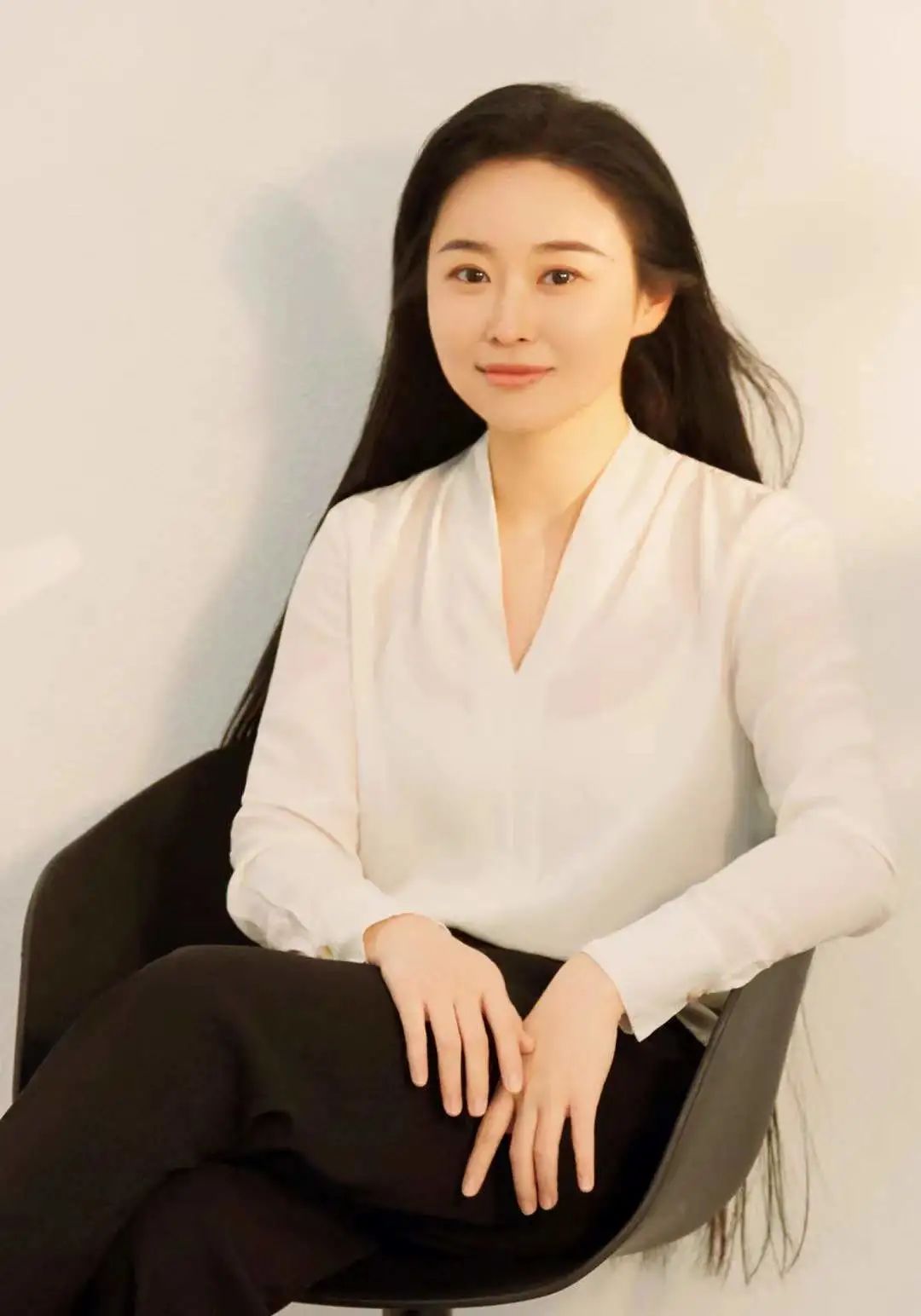董袭莹的跨界疑云，谁在紧张？