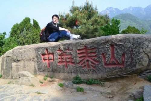 凌晨爬泰山的人多不多？探寻泰山夜爬的神秘面纱