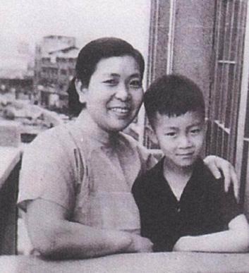 老师助力成长，从稚气未脱到大人模样的梳发艺术