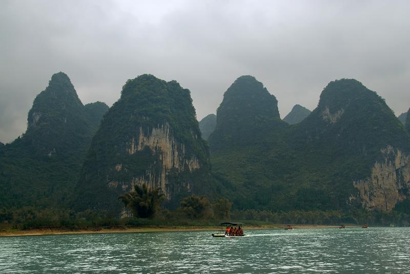 揭秘漓江竹筏终点，梦幻般的山水之旅
