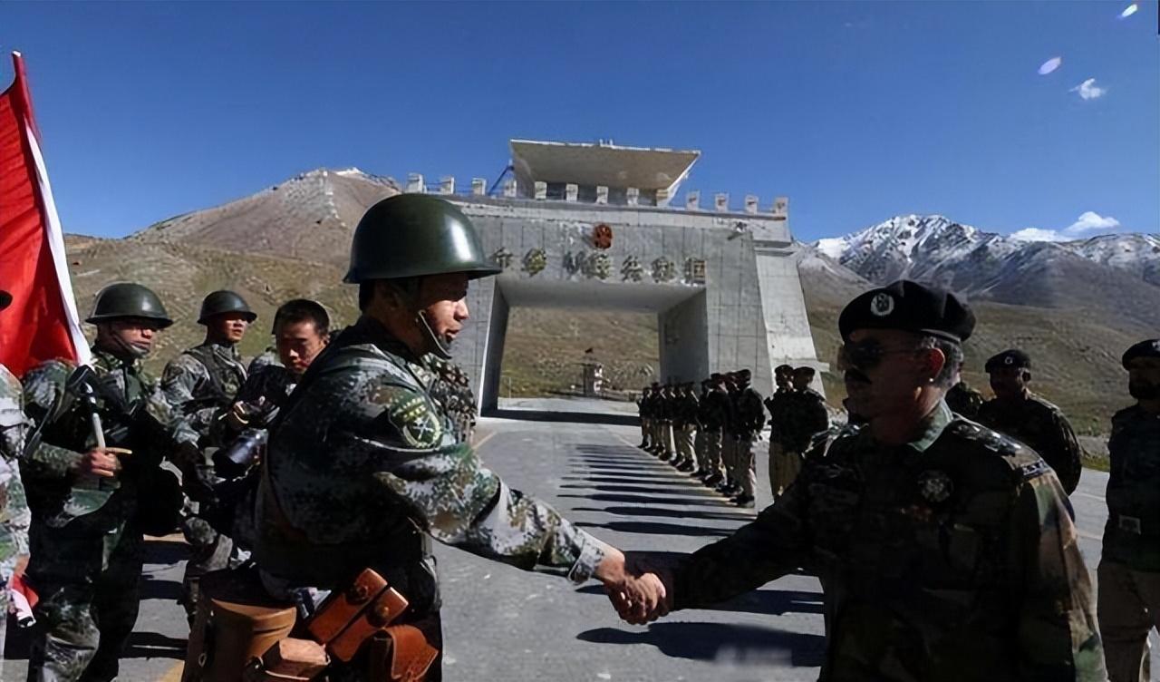浅谈中巴关系，构建新时代的友好桥梁