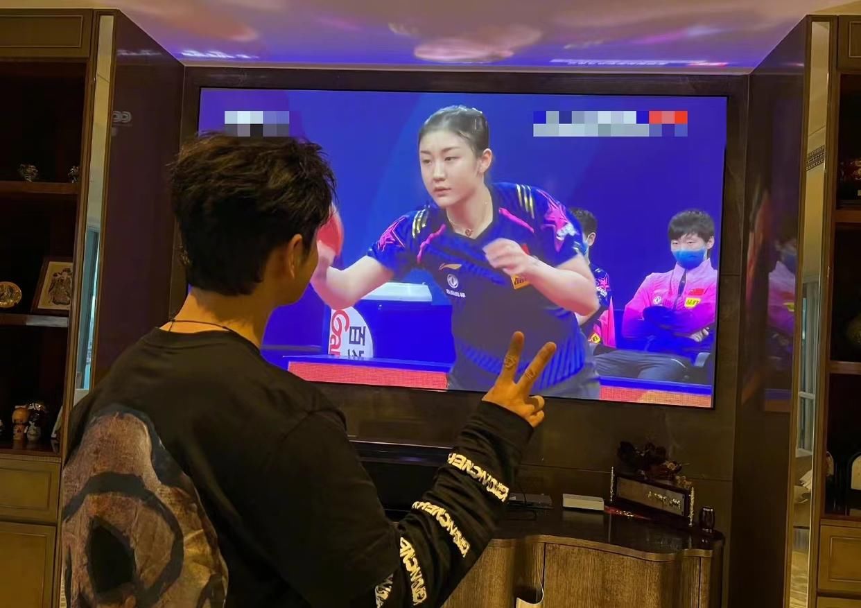 黄晓明陈梦家庭聚餐，温馨时光的背后