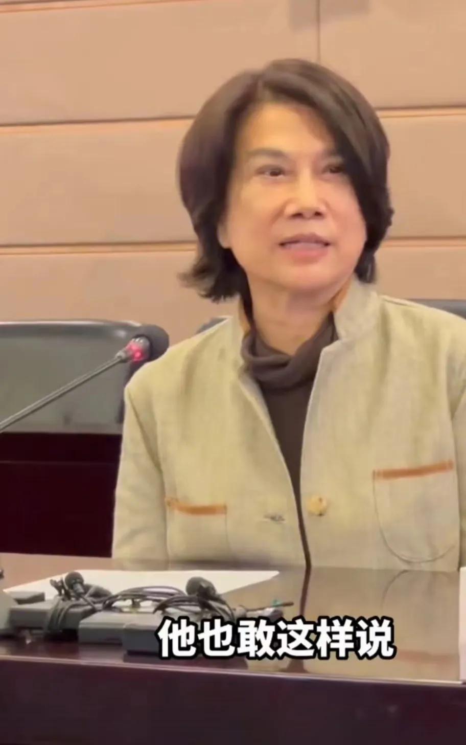 董明珠，有人一有点小钱就搞小三小四