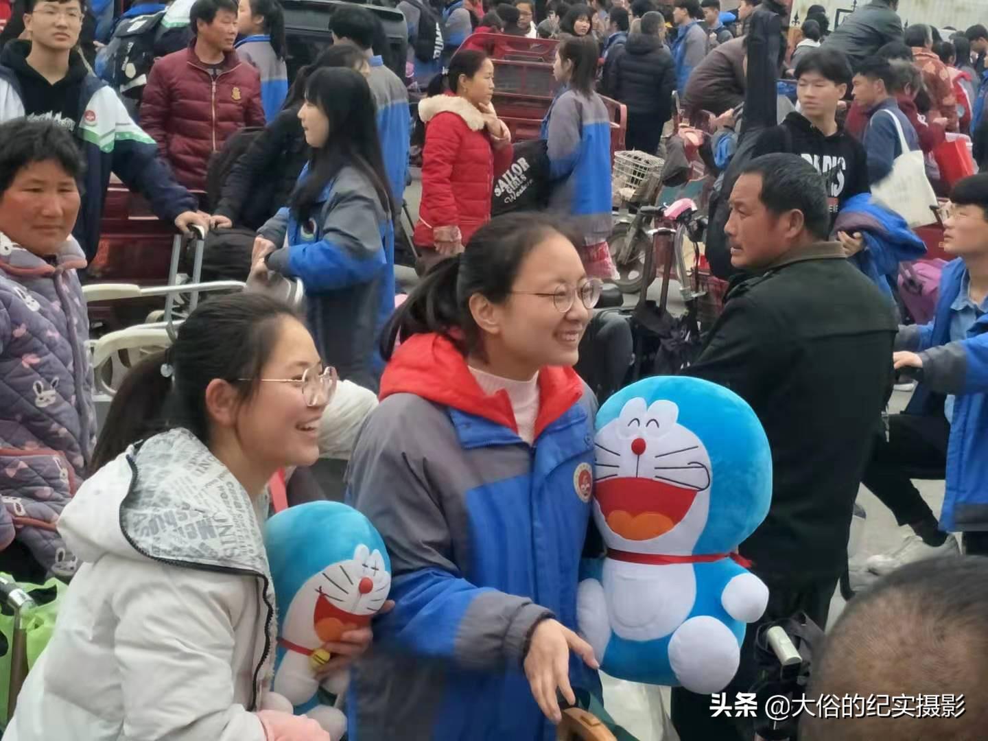 关于高中是否实行双休日的探讨