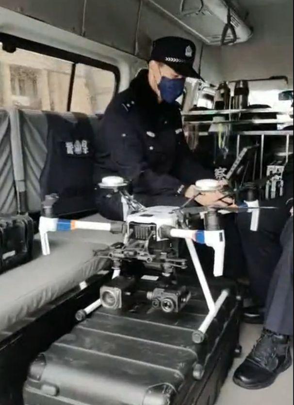 上海外滩特警再次火爆出圈，城市安全的新标杆与新风尚
