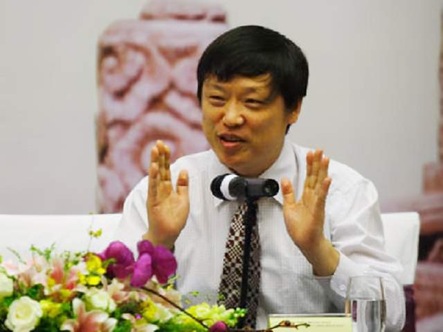 军报记者胡锡进，时代之声的传递者
