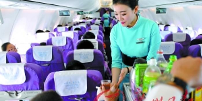 空姐误给3岁男童喝酒事件，国泰航空致歉的背后