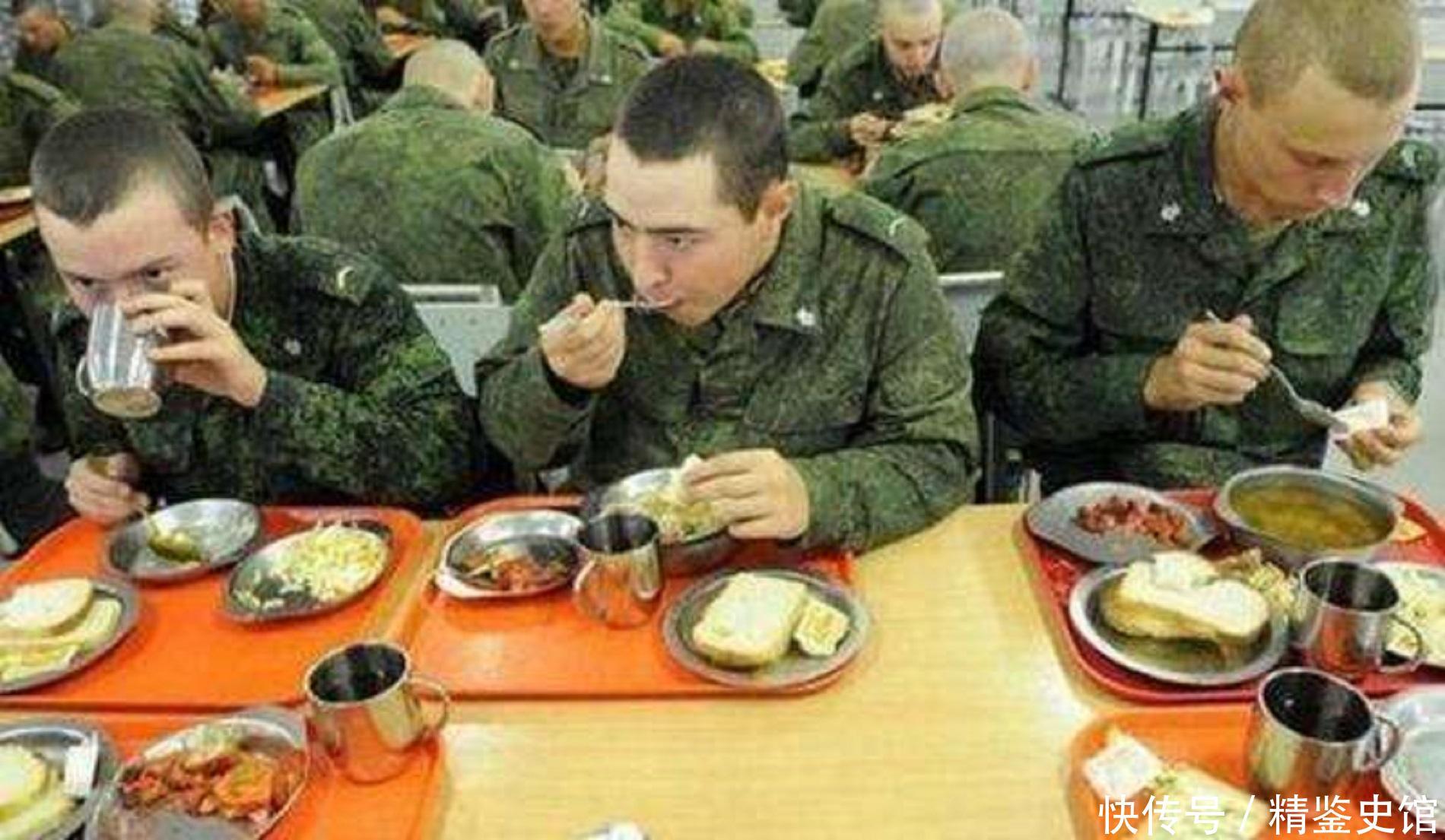 中俄士兵共餐，跨越国界的友谊与交流