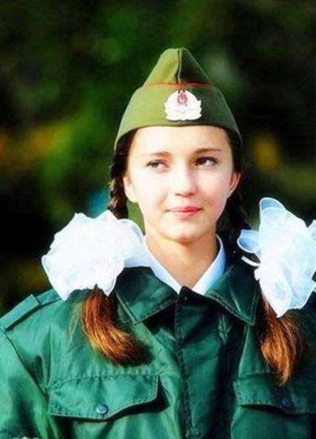 俄罗斯女兵嫁入中国的现象，跨文化婚恋的新篇章
