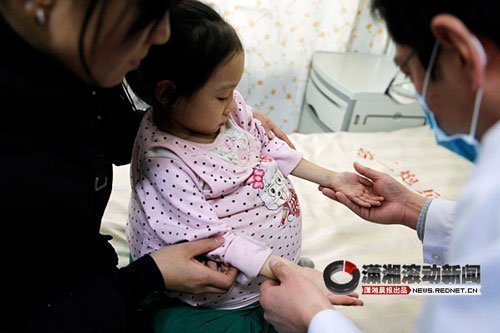 医院回应女孩铊中毒事件，关注健康，澄清事实，共建和谐医疗环境