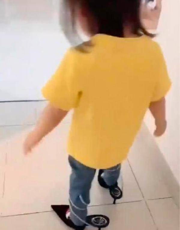 宝宝高跟鞋视频系列，时尚萌娃的潮流魅力展现