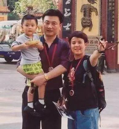 金龟子与女儿，一段奇妙的亲子时光之旅