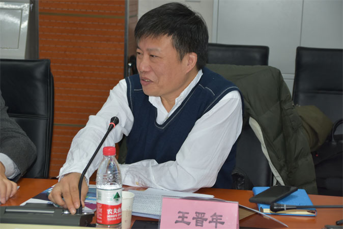 揭秘王晋年企查查，多维度解析一位商业领袖的崛起之路