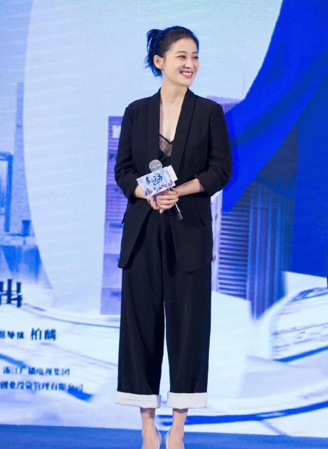 皮肤拉伸再生长，重塑肌肤新境界